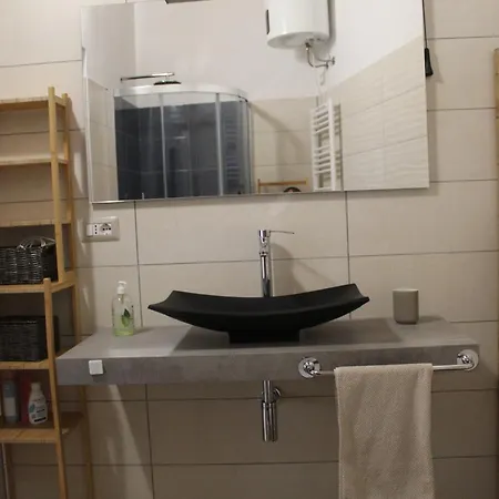 Casa Delle Rondini 산타나아레시